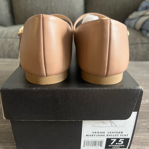 Banana Republic Women's Tan Ballet Flats - Picture 4 of 5